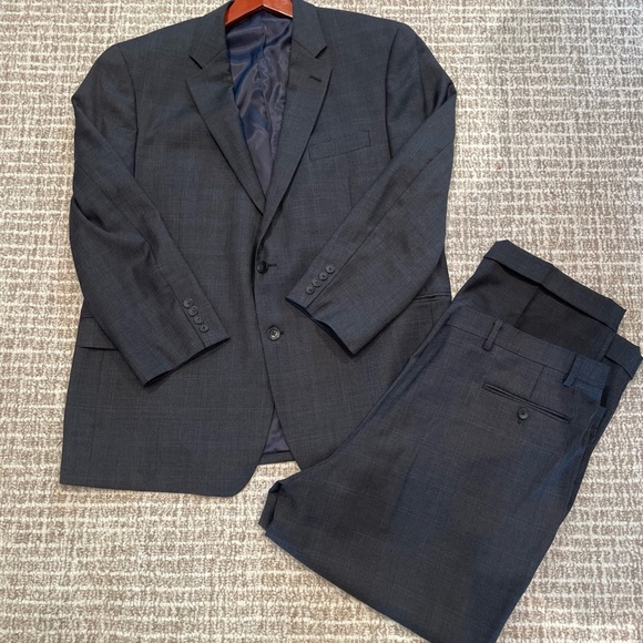 Men's Nautica 100% Wool Dark Gray Suit Blazer and Pants with Blue plaid stripes - Picture 1 of 12